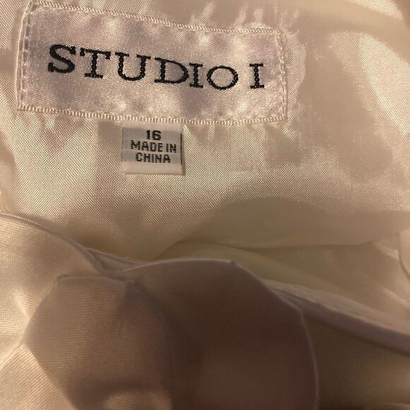 STUDIO ONE women’s dress, Size 16, white & black with white rosettes SEE DESCRIP - Picture 11 of 12